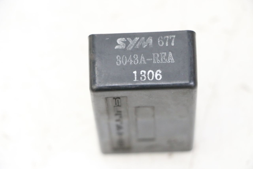 photo de RELAY SYM JOYMAX 125 (2010 - 2017) - Component detail