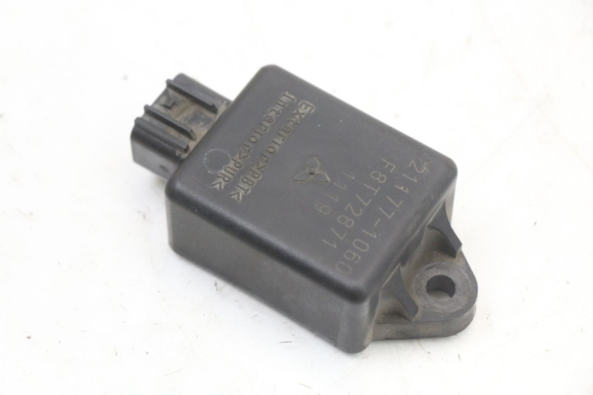 photo de ELECTRICAL RELAY KAWASAKI ZR7 ZR-7 S 750 (1999 - 2004) - Zoom on usage condition