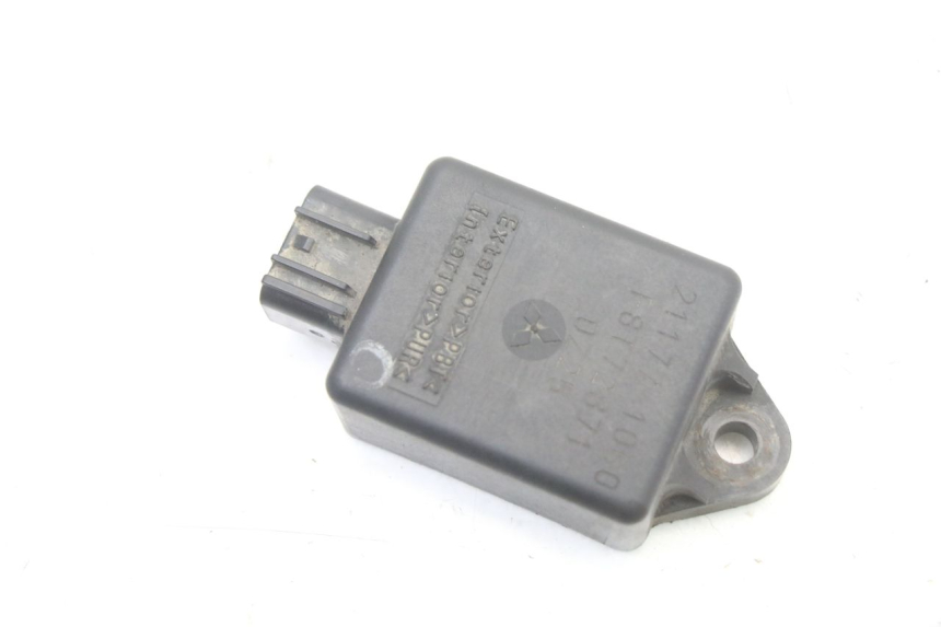 photo de ELECTRICAL RELAY KAWASAKI ZR7 ZR-7 S 750 (1999 - 2004) - Component detail