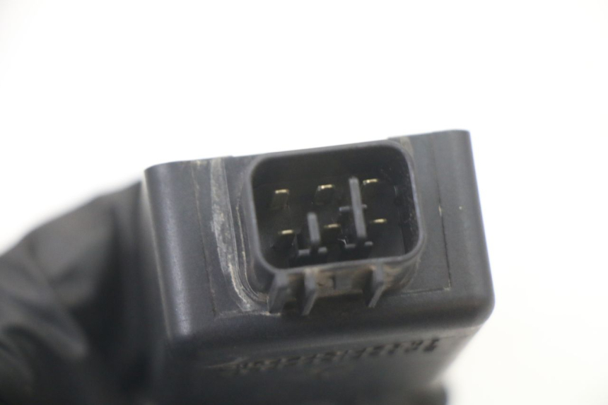 photo de ELECTRICAL RELAY KAWASAKI ZR7 ZR-7 S 750 (1999 - 2004) - Zoom on usage condition