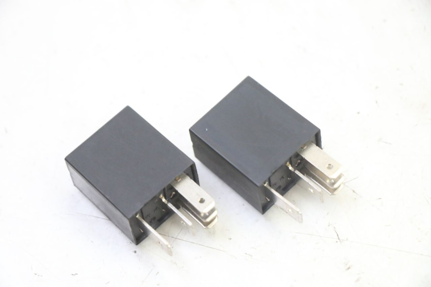 photo de ELECTRICAL RELAY PEUGEOT KISBEE 2T 50 (2018 - 2022) - Alternative perspective