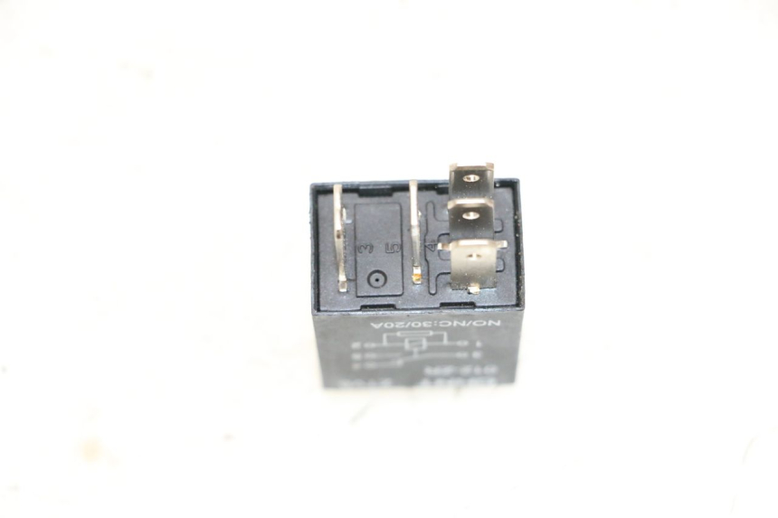 photo de ELECTRICAL RELAY PEUGEOT KISBEE 4T 50 (2018 - 2022) - Zoom on usage condition