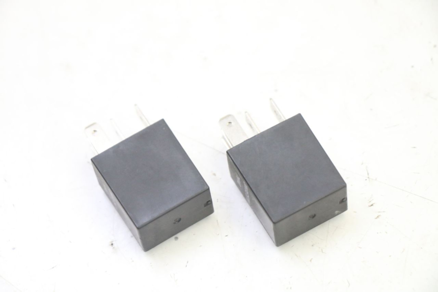 photo de ELECTRICAL RELAY PEUGEOT KISBEE 4T 50 (2018 - 2022) - Alternative perspective