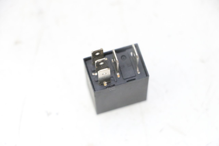 photo de ELECTRICAL RELAY PEUGEOT KISBEE 4T 50 (2018 - 2022) - Alternative perspective
