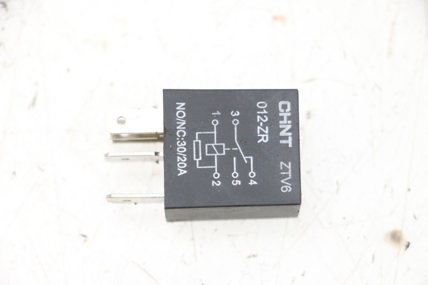 photo de ELECTRICAL RELAY PEUGEOT KISBEE 4T 50 (2018 - 2022) - Component detail