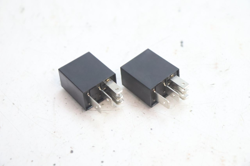 photo de ELECTRICAL RELAY PEUGEOT KISBEE 4T 50 (2018 - 2022) - Alternative perspective