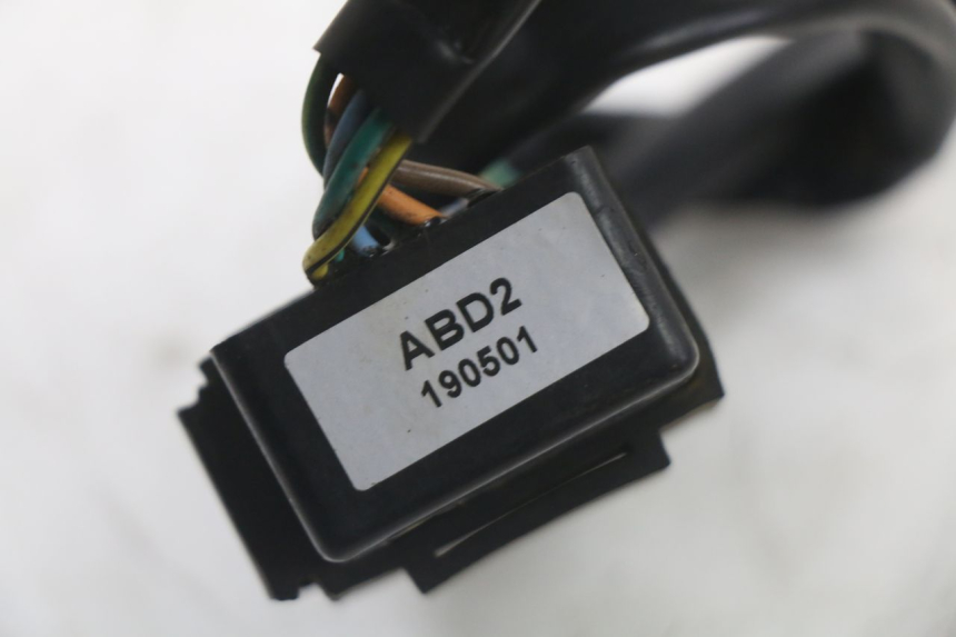 photo de ELECTRIC RELAY KYMCO X-TOWN XTOWN 125 (2016 - 2021) - Alternative perspective