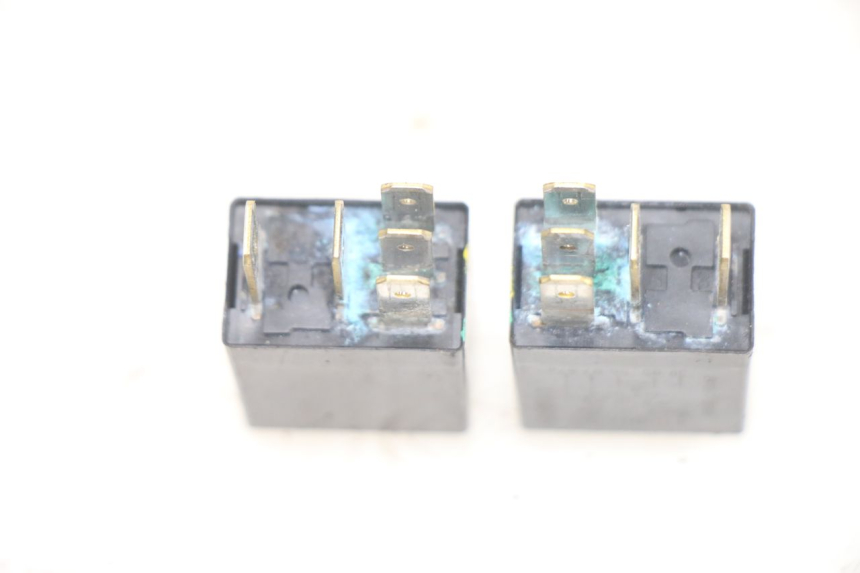 photo de ELECTRICAL RELAY PIAGGIO MEDLEY 125 (2016 - 2023) - Component detail