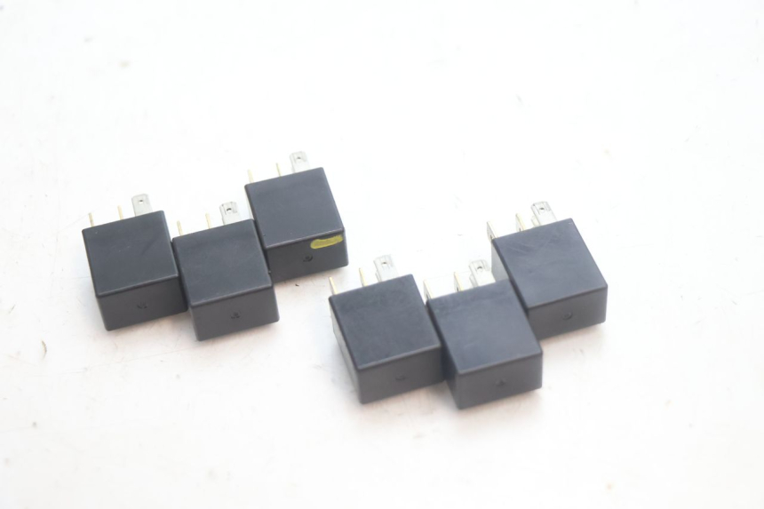 photo de RELAY PIAGGIO MP3 HPE 530 (2022 - 2026) - Alternative perspective