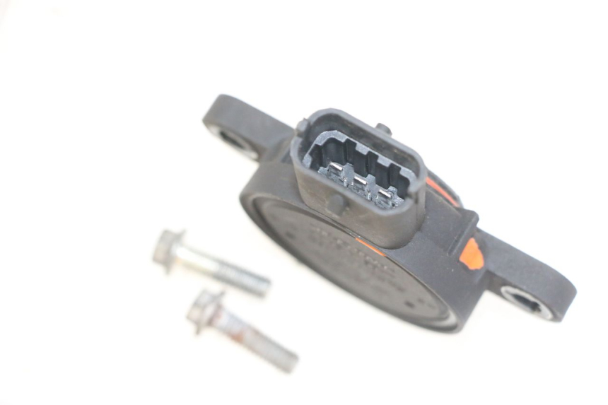 photo de ELECTRICAL RELAY PIAGGIO MP3 LT 400 (2007 - 2012) - Component detail