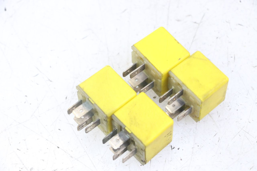 photo de ELECTRICAL RELAY PIAGGIO MP3 LT 400 (2007 - 2012) - Alternative perspective