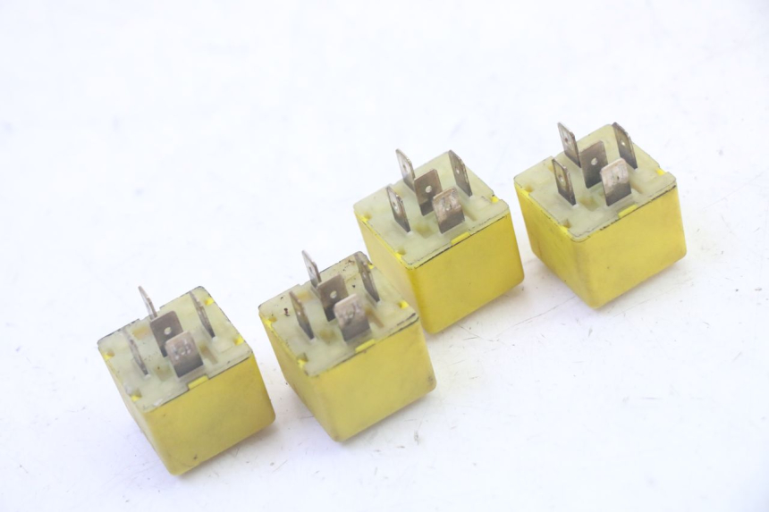 photo de ELECTRICAL RELAY PIAGGIO MP3 LT 300 (2010 - 2016) - Component detail