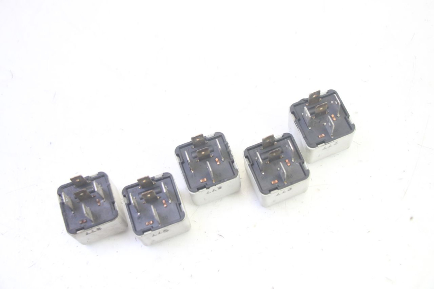 photo de ELECTRICAL RELAY PIAGGIO MP3 LT 400 (2007 - 2012) - Alternative perspective