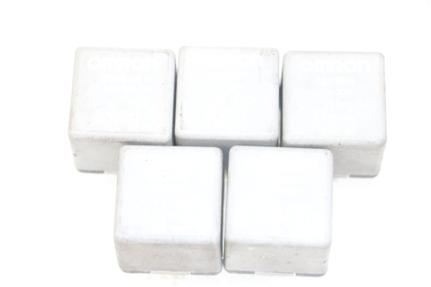 photo de ELECTRICAL RELAY PIAGGIO MP3 500 (2014 - 2017) - Component detail