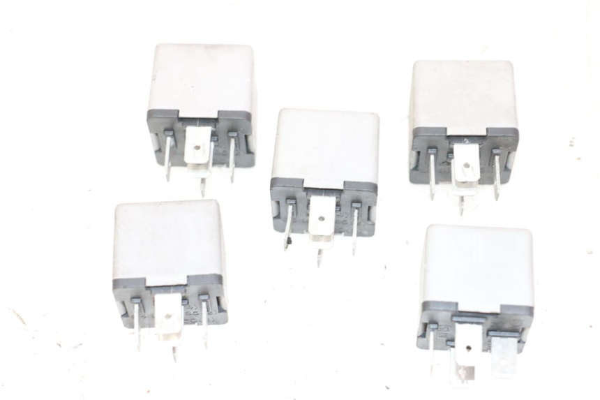 photo de ELECTRICAL RELAY PIAGGIO MP3 500 (2014 - 2017) - Zoom on usage condition