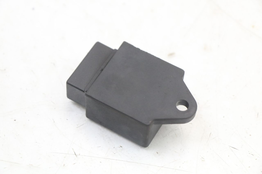 photo de ELECTRICAL RELAY PIAGGIO VESPA LX 2T 50 (2005 - 2013) - Alternative perspective