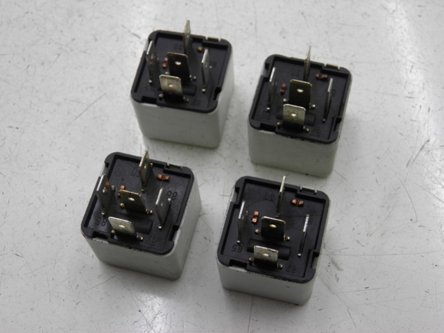 photo de RELAY PIAGGIO XEVO 400 (2007) - Component detail