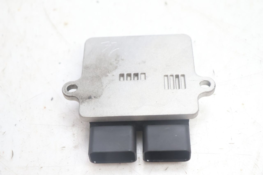 photo de RELAY JM MOTORS R-MAX TECH 50 (2024 - 2026) - Technical close-up