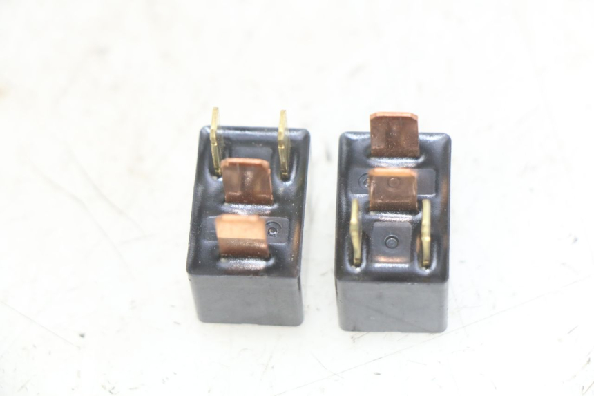 photo de ELECTRICAL RELAY TNT MOTOR ROMA 10' 4T 50 (2019 - 2022) - Alternative perspective