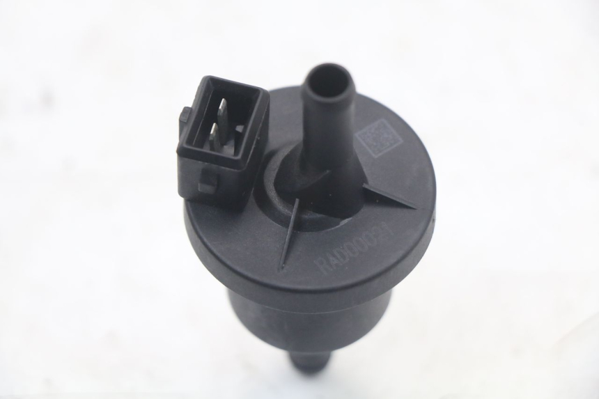 photo de RELAY ROYAL ENFIELD CONTINENTAL GT 650 (2019 - 2024) - Component detail