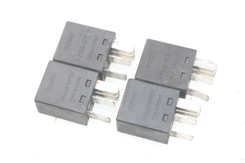 photo de RELAY PEUGEOT SATELIS 500 (2007 - 2013) - Component detail