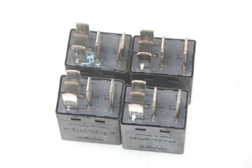 photo de RELAY PEUGEOT SATELIS 500 (2007 - 2013) - Zoom on usage condition