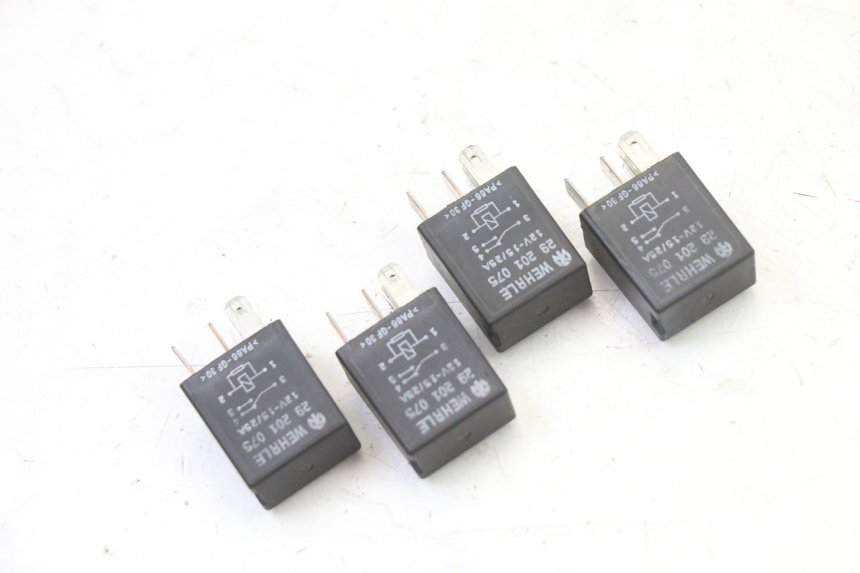 photo de RELAY PEUGEOT SATELIS 125 (2013 - 2018) - Zoom on usage condition