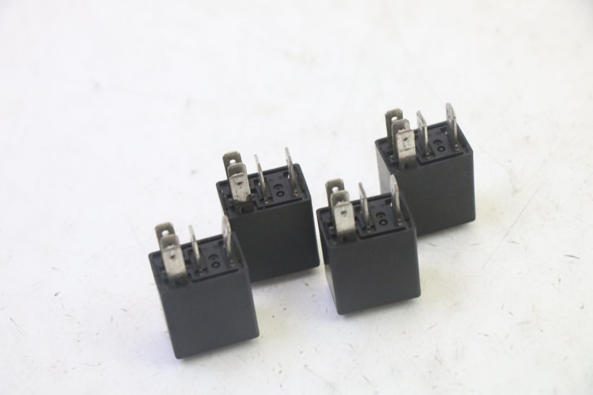 photo de RELAY PEUGEOT SATELIS 125 (2013 - 2018) - Zoom on usage condition