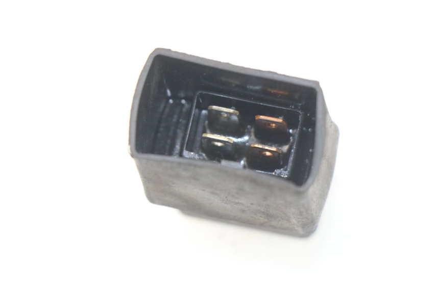 photo de RELAY HONDA SES DYLAN 125 (2002 - 2006) - Zoom on usage condition