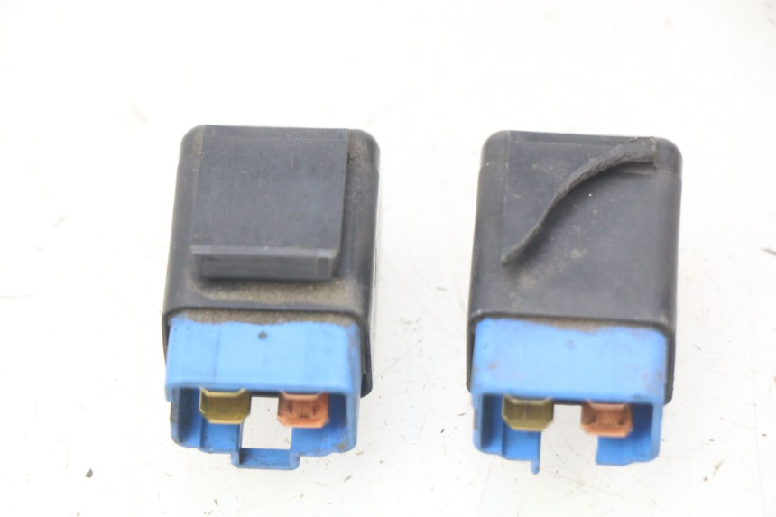 photo de ELECTRIC RELAY SUZUKI SIXTEEN 125 (2008 - 2010) - Zoom on usage condition