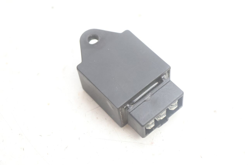 photo de ELECTRICAL RELAY APRILIA SR 2T 50 (2012 - 2017) - Alternative perspective
