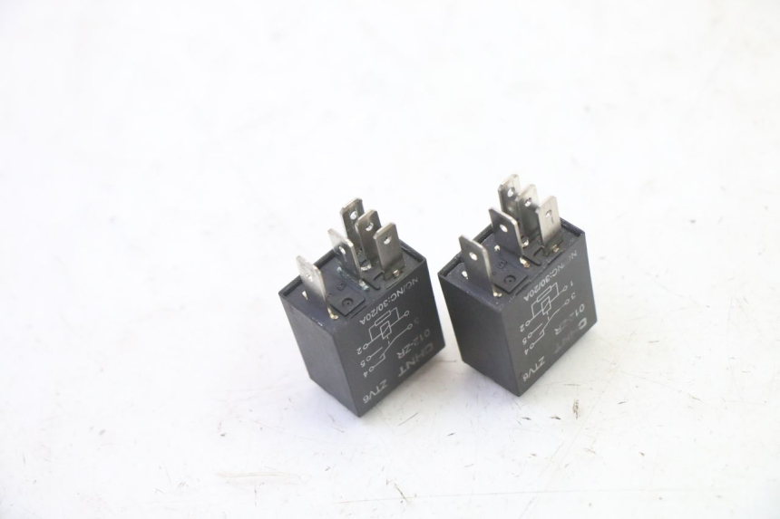 photo de ELECTRICAL RELAY PEUGEOT STREETZONE I 2T 50 (2018 - 2020) - Zoom on usage condition