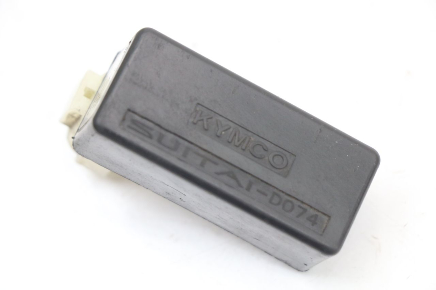 photo de RELAY KYMCO SUPER 8 4T 50 (2021 - 2024) - Alternative perspective