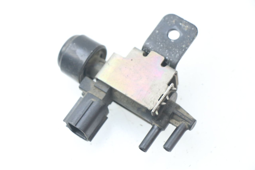 photo de ELECTRICAL RELAY YAMAHA TDM ABS 900 (2002 - 2014) - Alternative perspective