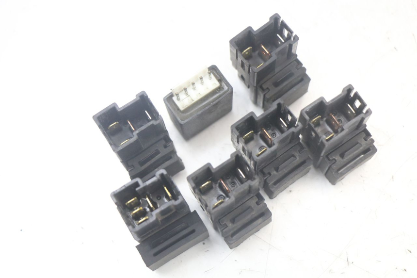 photo de ELECTRICAL RELAY YAMAHA TDM ABS 900 (2002 - 2014) - Technical close-up