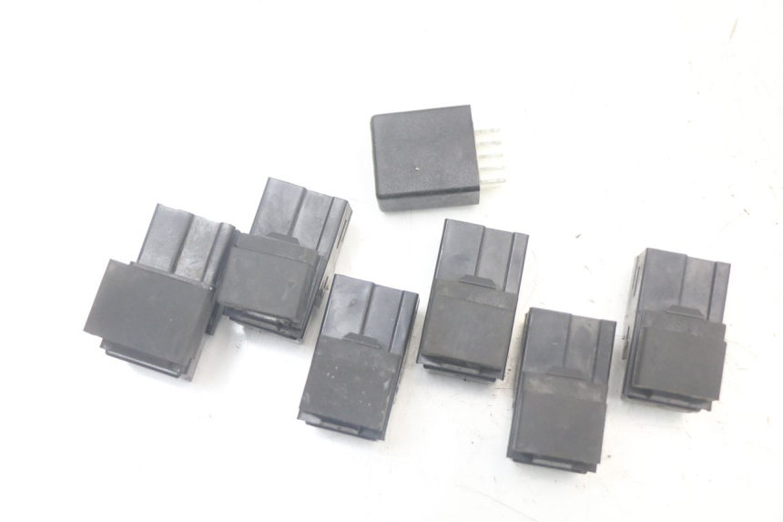 photo de ELECTRICAL RELAY YAMAHA TDM ABS 900 (2002 - 2014) - Fixing points details