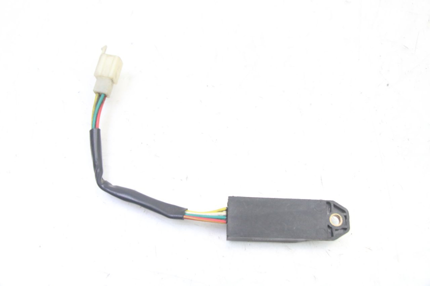 photo de ELECTRICAL RELAY PEUGEOT TWEET 4T 50 (2014 - 2019) - Alternative perspective