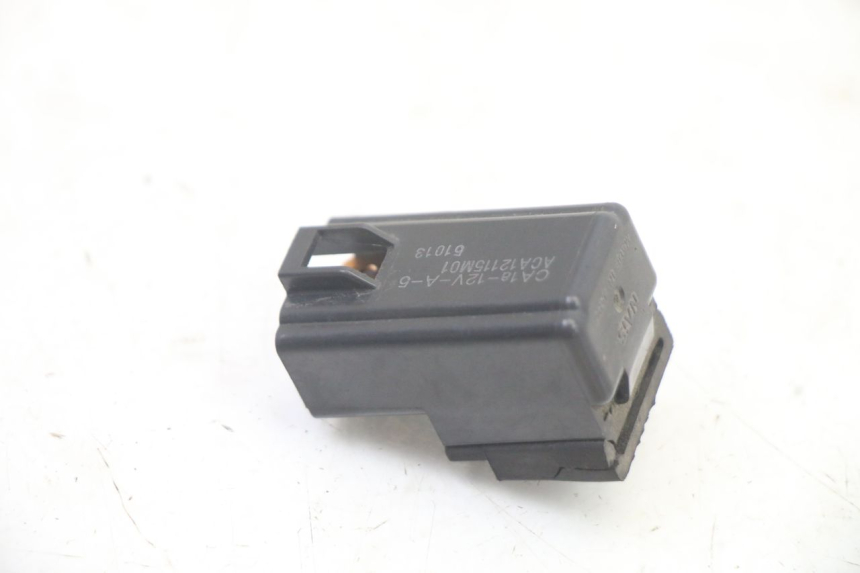 photo de ELECTRICAL RELAY SUZUKI UH BURGMAN 125 (2002 - 2006) - Component detail