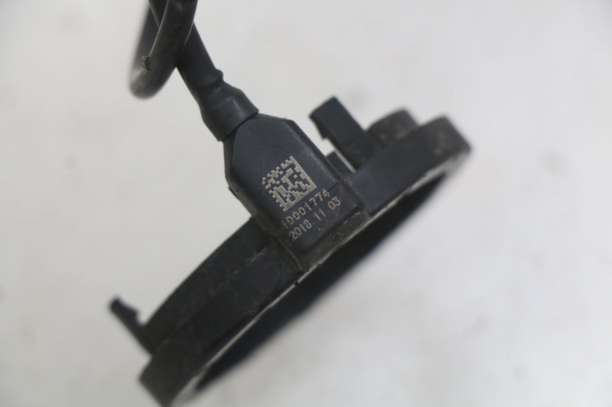 photo de ELECTRICAL RELAY PIAGGIO VESPA GTS IGET ABS 125 (2017 - 2023) - Component detail