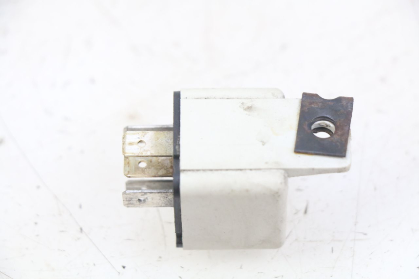 photo de ELECTRICAL RELAY PIAGGIO VESPA LXV 125 (2006 - 2009) - Component detail
