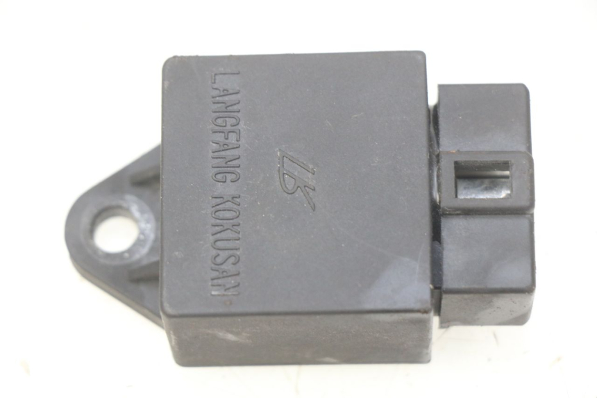 photo de ELECTRICAL RELAY PIAGGIO VESPA PRIMAVERA 2T 50 (2013 - 2018) - Main view