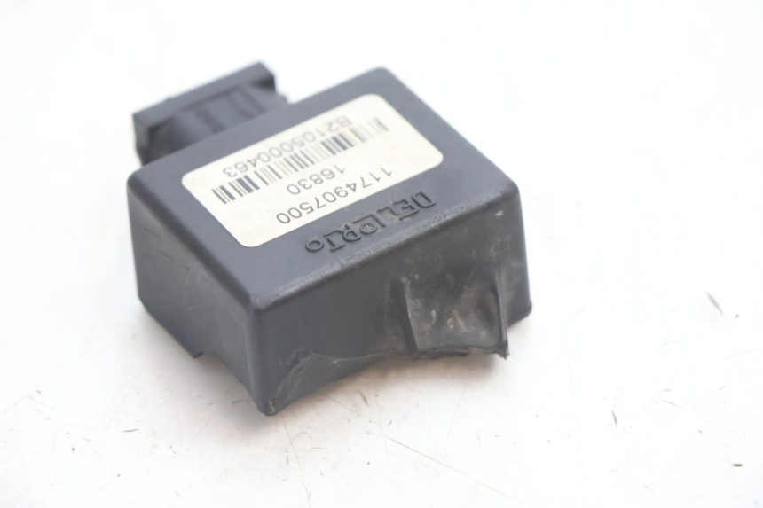 photo de ELECTRICAL RELAY PEUGEOT VIVACITY 50 (2004 - 2009) - Alternative perspective