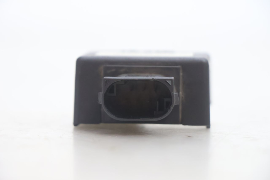 photo de ELECTRICAL RELAY PEUGEOT VIVACITY 50 (2004 - 2009) - Fixing points details