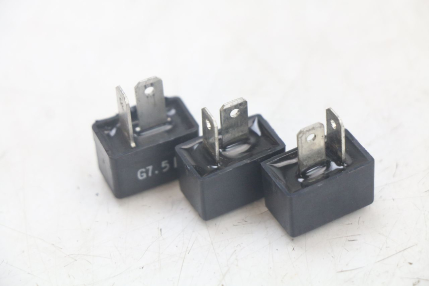 photo de ELECTRIC RELAY YAMAHA XMAX X-MAX ABS 125 (2017 - 2020) - Zoom on usage condition