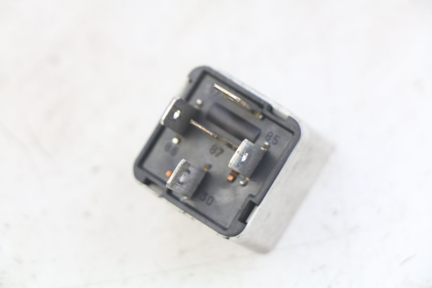 photo de ELECTRIC RELAY PIAGGIO XEVO - X EVO 125 (2007 - 2017) - Component detail