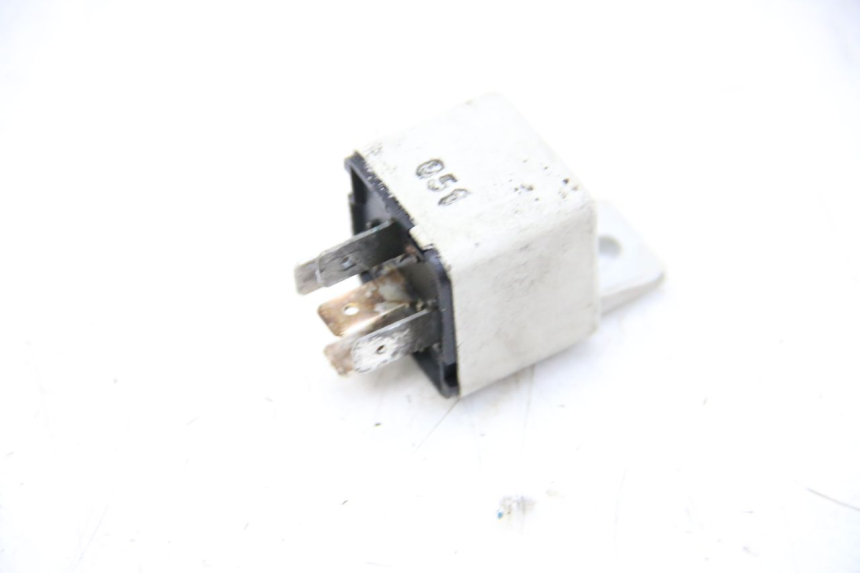 photo de ELECTRIC RELAY PIAGGIO XEVO - X EVO 125 (2007 - 2017) - Alternative perspective