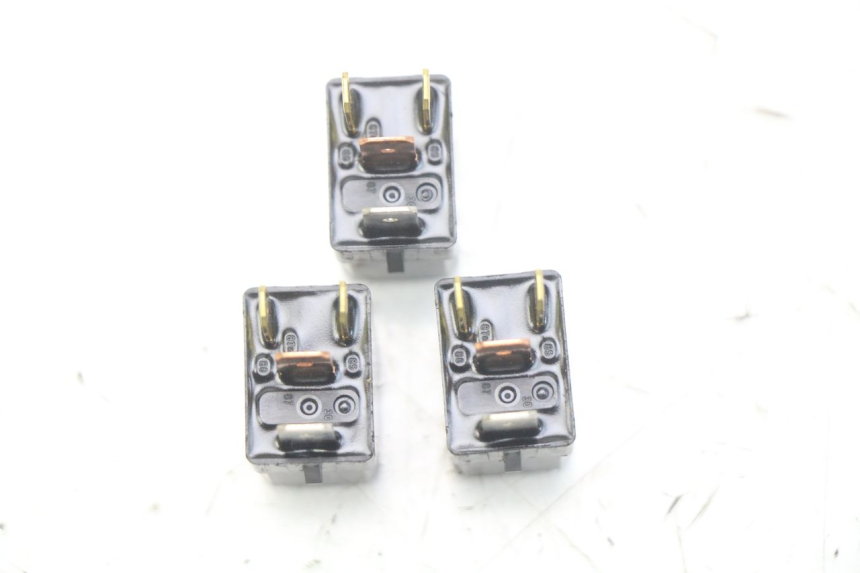 photo de ELECTRICAL RELAY YAMAHA XP T-MAX TMAX 500 (2004 - 2007) - Zoom on usage condition