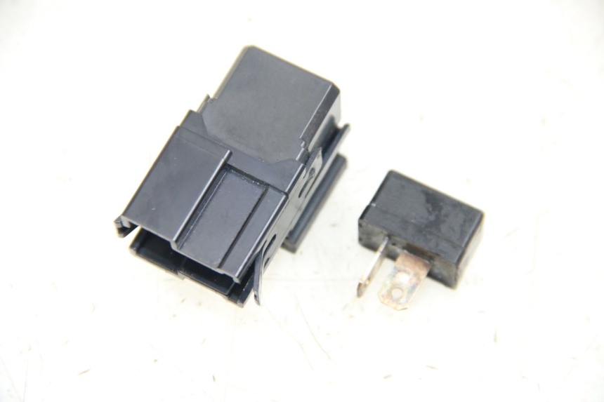 photo de ELECTRICAL RELAY YAMAHA XP T-MAX TMAX 500 (2004 - 2007) - Main view