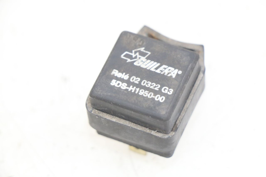 photo de ELECTRICAL RELAY YAMAHA YP MAJESTY 125 (1998 - 2001) - Main view