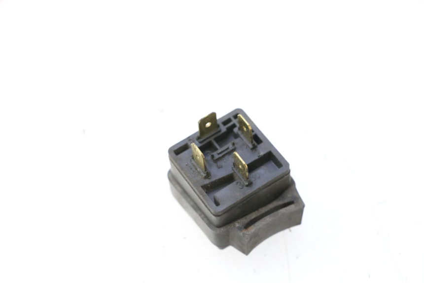 photo de ELECTRICAL RELAY YAMAHA YP MAJESTY 125 (1998 - 2001) - Zoom on usage condition